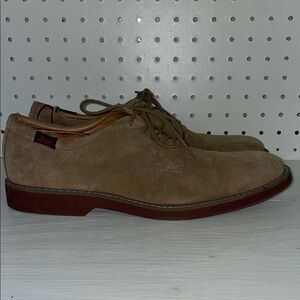 G.H. Bass & Co. Pasadena Derby Shoes/Oxfords.  Bucks.  Nubucks.  Tan Suede. 10.5